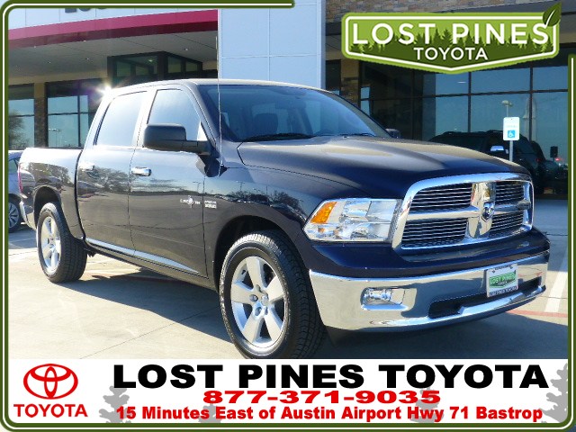 RAM Ram Pickup 2012 photo 2