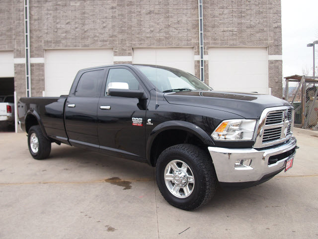 RAM Ram Pickup 2012 photo 2