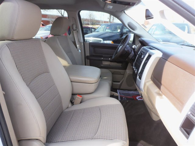 RAM Ram Pickup 2012 photo 3