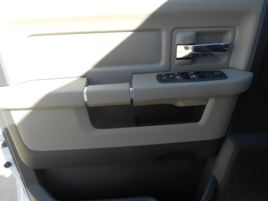 RAM Ram Pickup 2012 photo 5