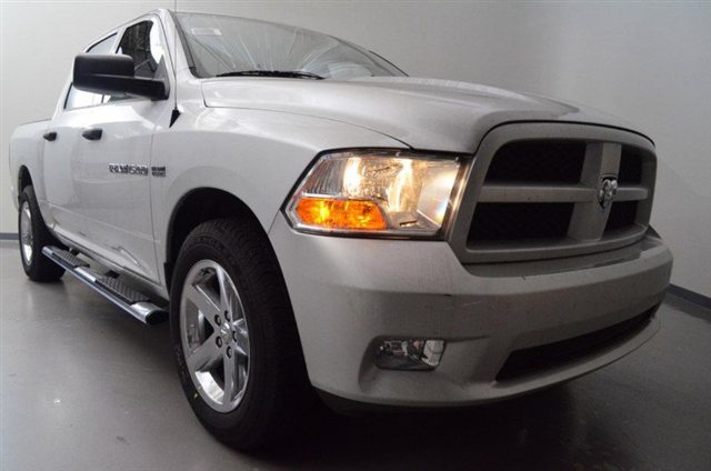 RAM Ram Pickup 2012 photo 1