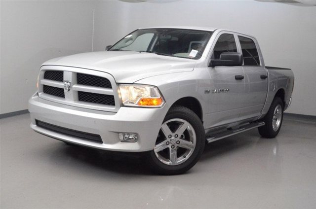 RAM Ram Pickup 2012 photo 2