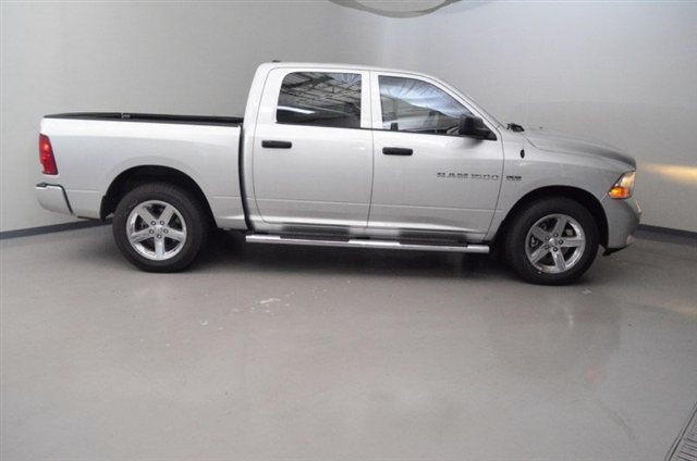 RAM Ram Pickup 2012 photo 5