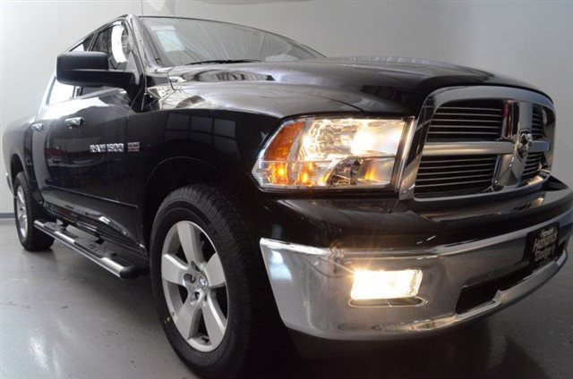 RAM Ram Pickup 2012 photo 1