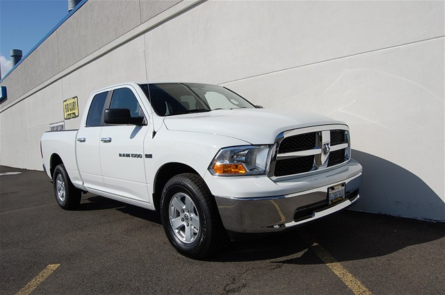 RAM Ram Pickup 2012 photo 3