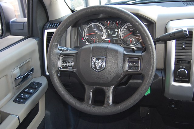 RAM Ram Pickup 2012 photo 4