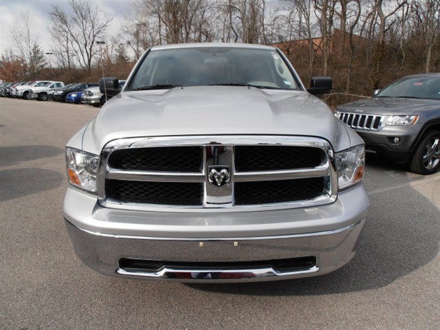 RAM Ram Pickup 2012 photo 2