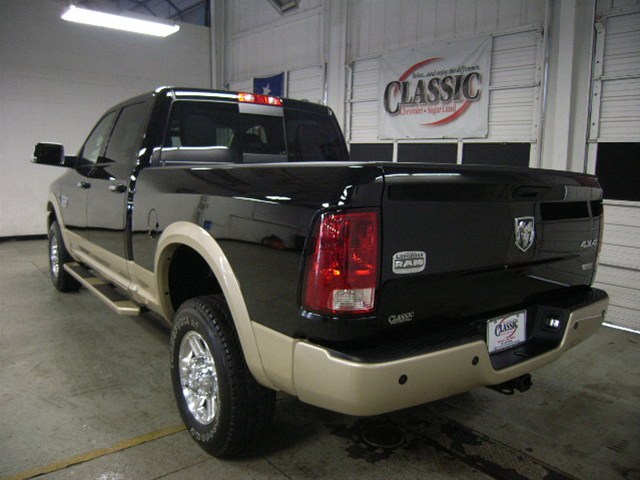 RAM Ram Pickup 2012 photo 5