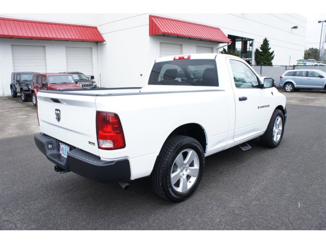 RAM Ram Pickup 2012 photo 1