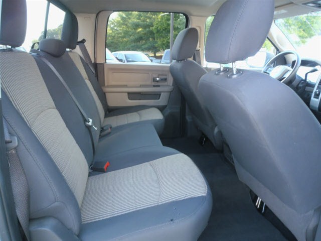 RAM Ram Pickup 2012 photo 3