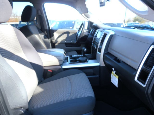 RAM Ram Pickup 2012 photo 1