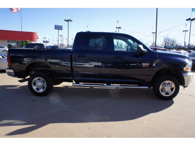 RAM Ram Pickup 2012 photo 2