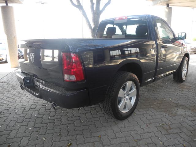 RAM Ram Pickup 2012 photo 1