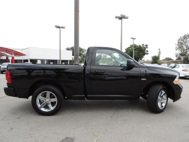 RAM Ram Pickup 2012 photo 3