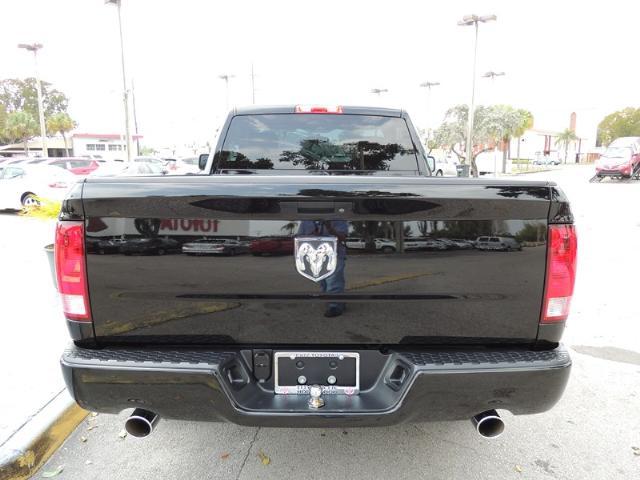 RAM Ram Pickup 2012 photo 5