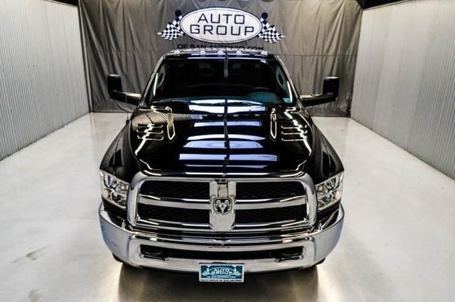 RAM Ram Pickup 3500 2013 photo 2