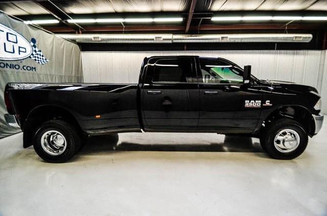 RAM Ram Pickup 3500 2013 photo 3