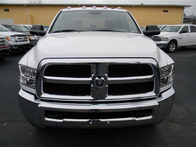 RAM 3500 2014 photo 2
