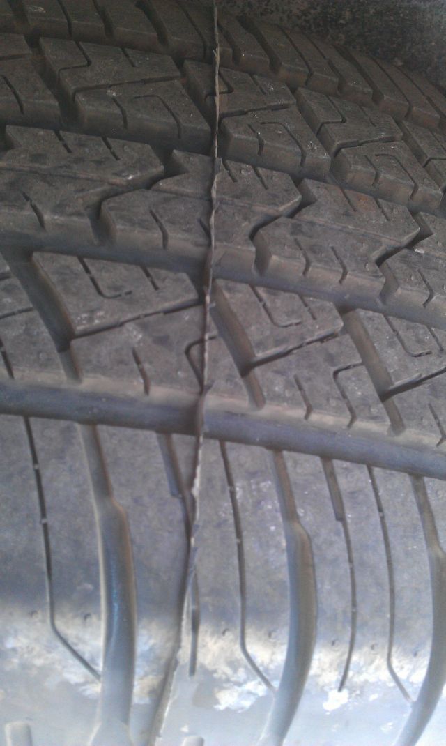 RAM Ram Pickup 2010 photo 1