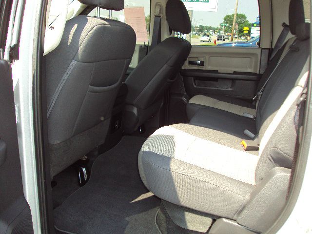 RAM Ram Pickup SLE Sierra 2WD Pickup Truck