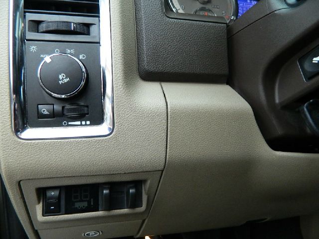 RAM Ram Pickup 2012 photo 39