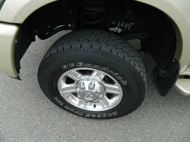 RAM Ram Pickup 2012 photo 40