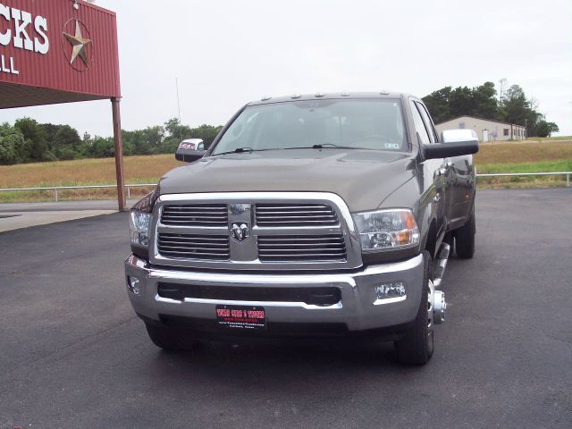 RAM Ram Pickup 2012 photo 2