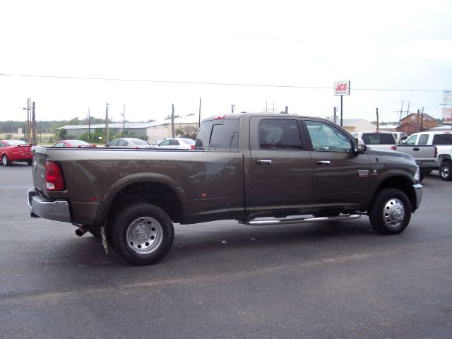 RAM Ram Pickup 2012 photo 3