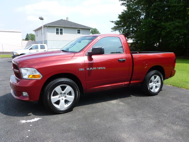 RAM Ram Pickup 2012 photo 2