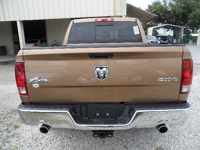 RAM Ram Pickup 2012 photo 3