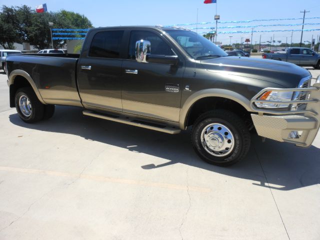 RAM Ram Pickup 2012 photo 2