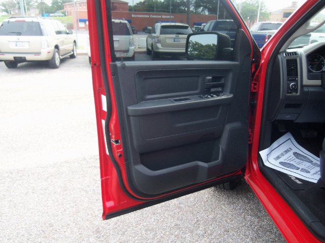 RAM Ram Pickup 2012 photo 14