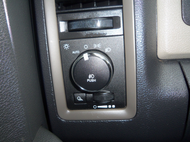 RAM Ram Pickup 2012 photo 15