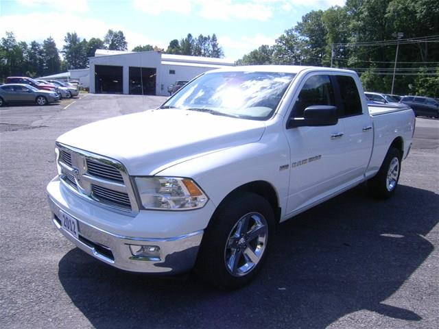 RAM Ram Pickup 2012 photo 2