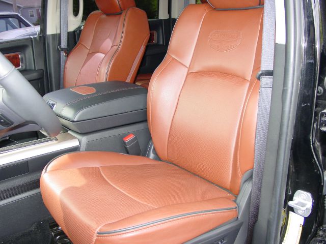 RAM Ram Pickup 2012 photo 1