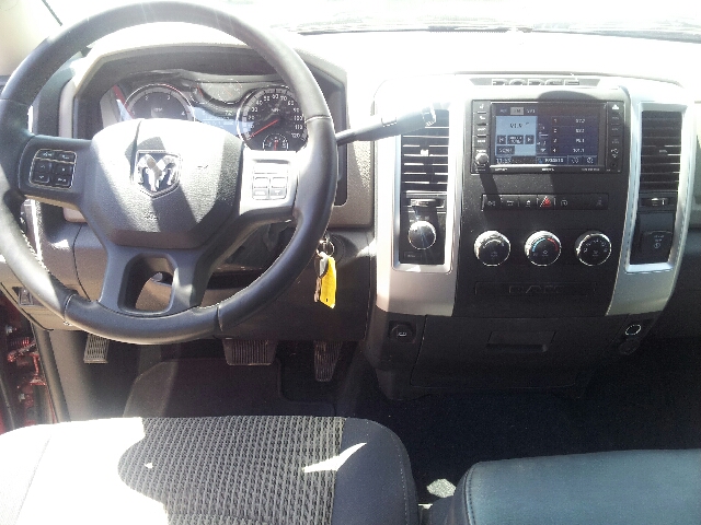 RAM Ram Pickup 2012 photo 2