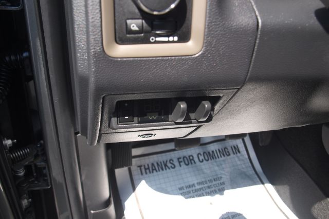 RAM Ram Pickup 2012 photo 2