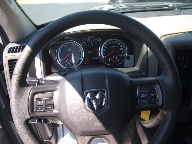 RAM Ram Pickup 2012 photo 9