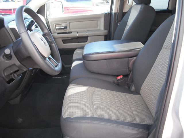 RAM Ram Pickup 2012 photo 2