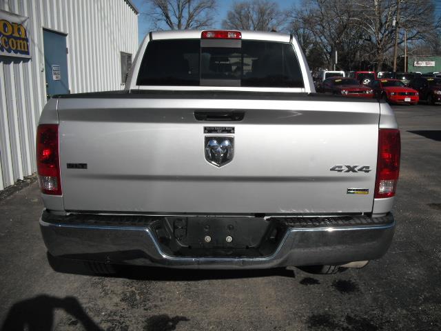 RAM Ram Pickup 2012 photo 9