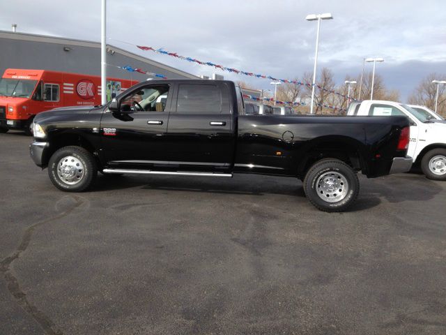 RAM Ram Pickup 2012 photo 2