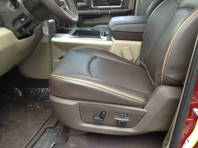 RAM Ram Pickup 2012 photo 2