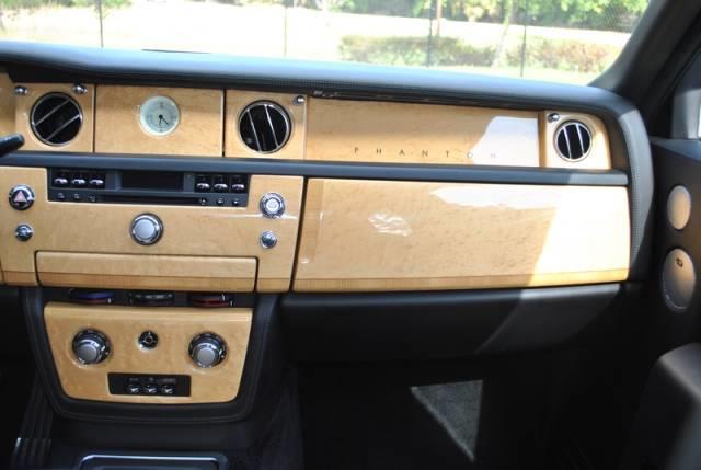 Rolls Royce Phantom 2005 photo 50