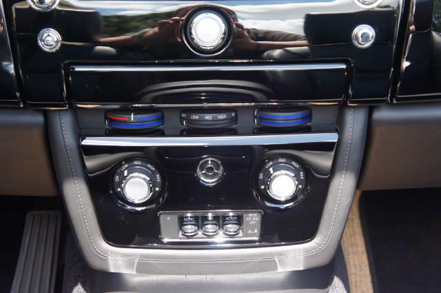 Rolls Royce Phantom 2010 photo 28