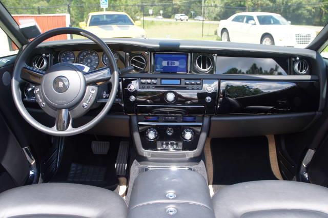 Rolls Royce Phantom 2010 photo 29