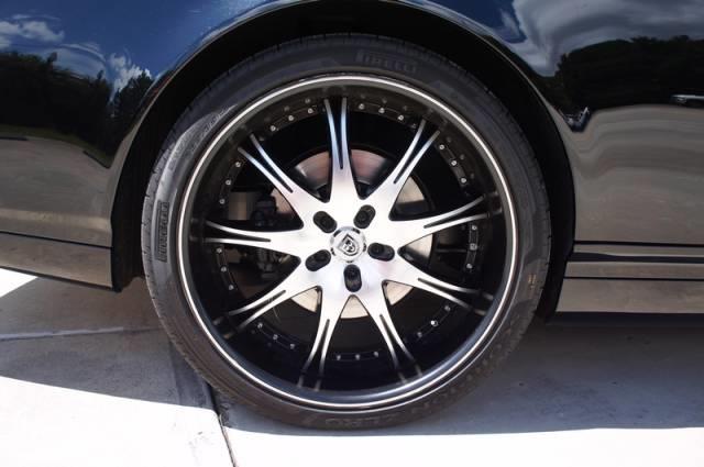 Rolls Royce Phantom 2010 photo 36