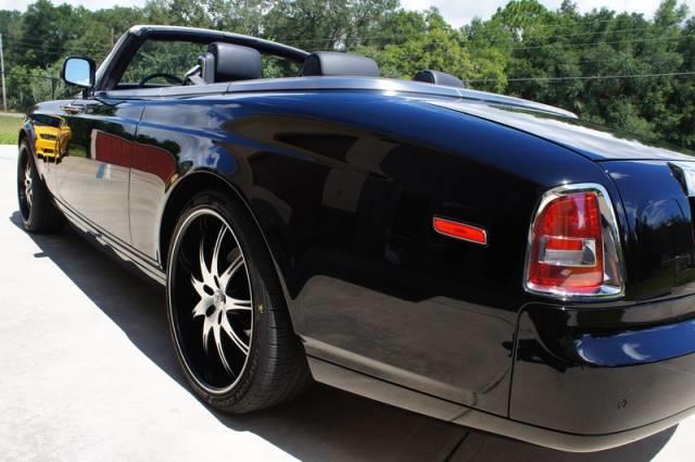 Rolls Royce Phantom 2010 photo 38