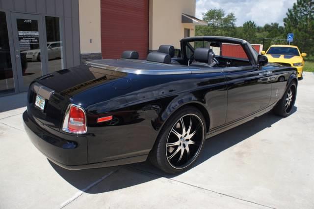 Rolls Royce Phantom 2010 photo 49