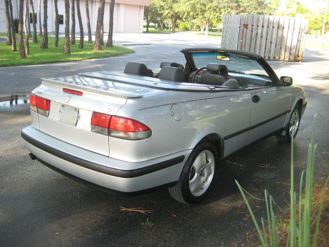 Saab 9-3 Convertible Convertible