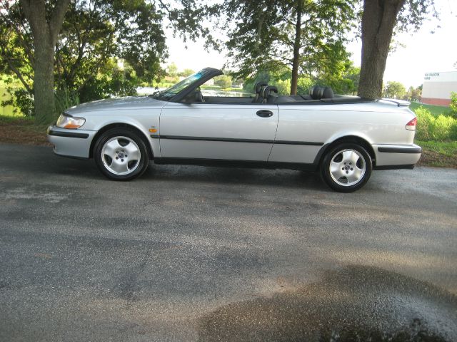 Saab 9-3 1999 photo 3